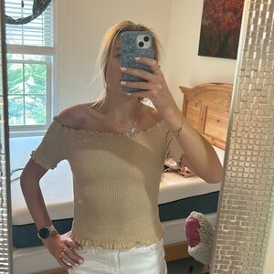 Off shoulder stretchy scrunchy top